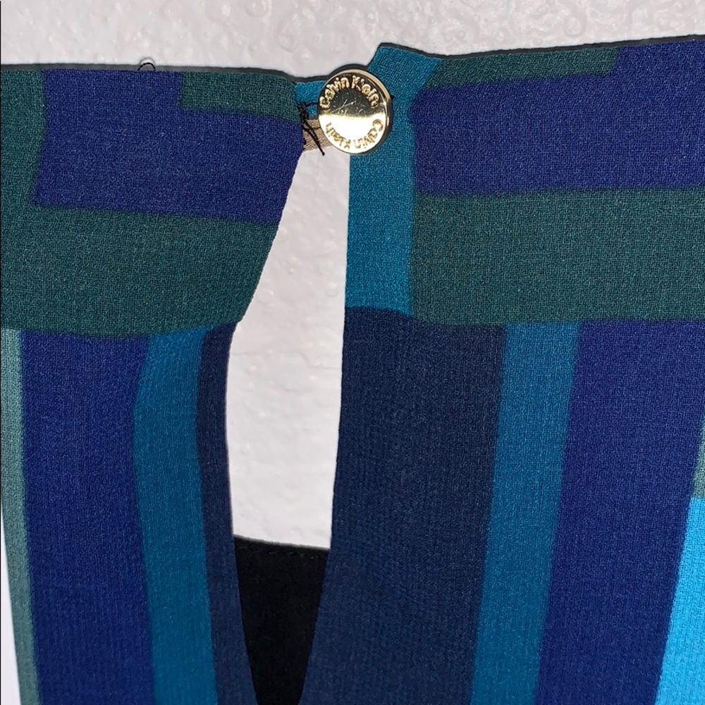 Calvin Klein top - Picture 3 of 4